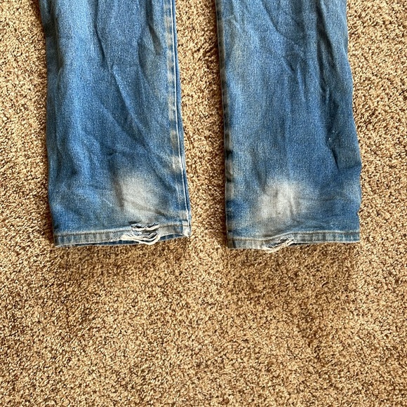 Custom distressed Wrangler jeans - Picture 11 of 12